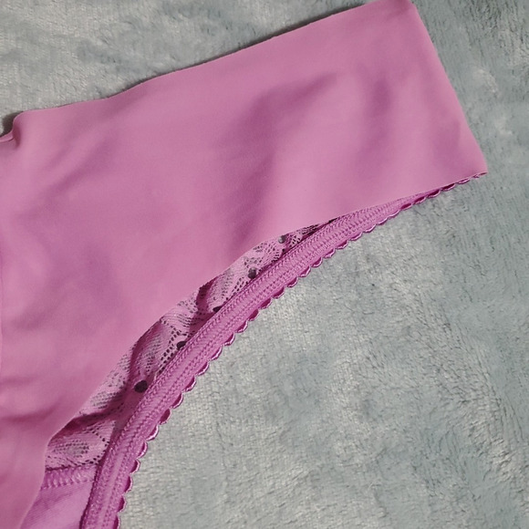 90s VICTORIA'S SECRET Thong String Panty PINK FLORAL LACE Sweet Coquette LARGE - Picture 5 of 7